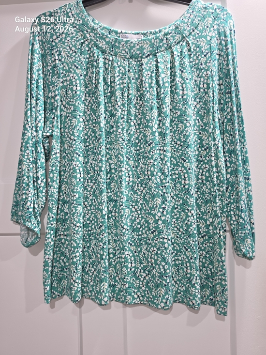 croft & barrow Tops - croft & barrow Teal Green Scoop Neck Leaf-Print Blouse